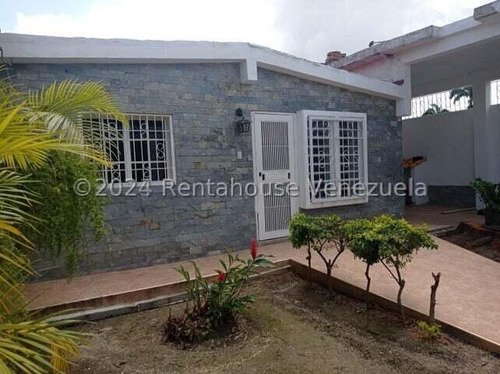 Lolimar Fernandez Alquila Casa Cabudare Centro Lara Venezuela 24-17237