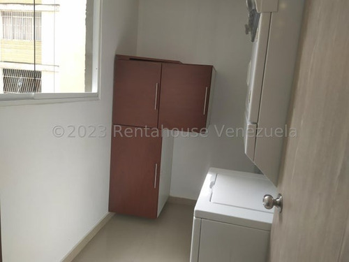 Imagen 10 de 17 de Apartamento En Alquiler Los Palos Grandes 23-18141 Lr