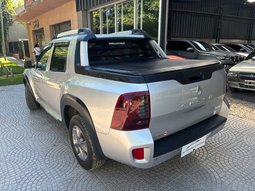 Renault Duster Oroch 2.0 Outsider Plus