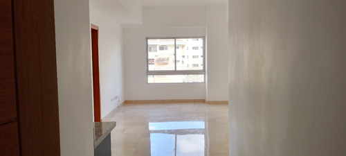 A93 .-piantini 1 Habitación .-sin Amueblar .-solo Cocina Y Aires .-detrás Del Blue Mall .-800 Us $