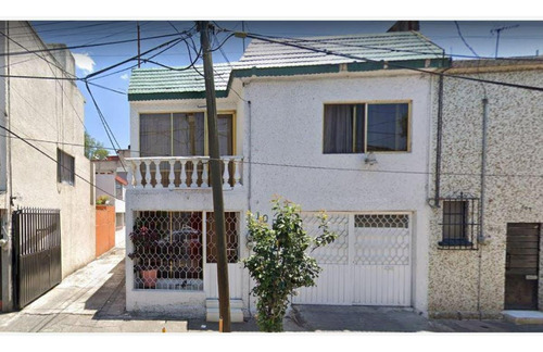 Casa En Remate Bancario En Begonias 105, Nueva Santa María 