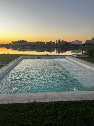 Casa A La Venta Barrio Cruz Del Sur