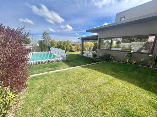 Ojo ¡¡¡bajó De Precio!!! Casa Mediterránea Con Quincho!