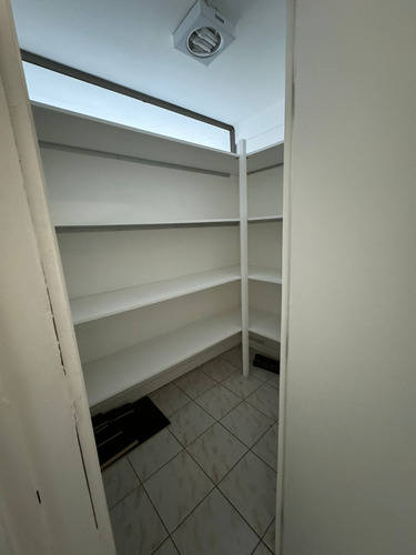 Amplio Y Cómodo Local Comercial En Zona Céntrica