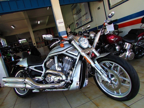 Imagem 1 de 10 de Hd Vrod 1250cc - Edição 10 Anos - Loja Millenium Veiculos
