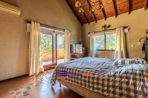 Casa A La Venta En Campos De Álvarez