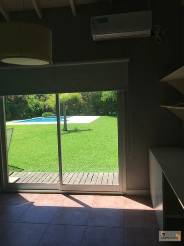 Hermosa Casa En Lote 1200 M Con Pileta En Barrio Cerrado Sep