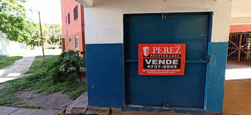Imagen 1 de 6 de Local En Venta!