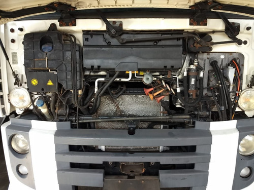Imagem 4 de 15 de Volkswagen Constelation 25370