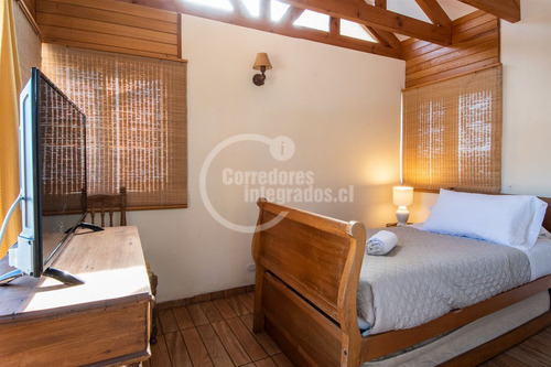 Casa En Venta De 14 Dorm. En Viña Del Mar