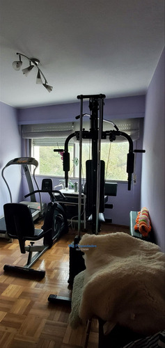 Imagen 5 de 10 de Apartamento Tres Dormitorios. Frente Plaza Biarritz