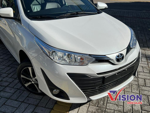 Toyota Yaris 1.5 16V FLEX SEDAN XS CONNECT MULTIDRIVE