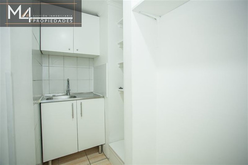 Oficina En Venta De 6 Privados En Providencia