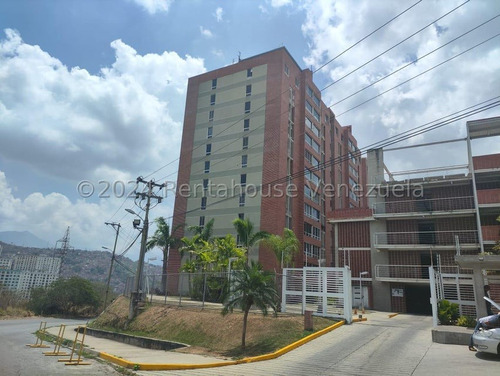 Se Ofrece En Venta Acogedor Y Comodo Apartamento Remodelado En La Urbanizacion El Encantado De Macaracuay