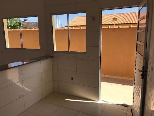 Imagem 13 de 14 de Casa Itanhaém Lado Serra 1km Da Rodovia Rua Calçada 2dorm