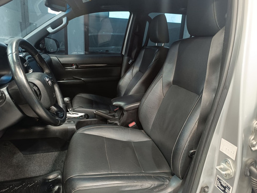 Toyota Hilux 2.8 SRX 4X4 CD 16V DIESEL 4P AUTOMÁTICO