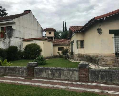 Chalet 4 Amb. En Esquina S/lote Propio De 609m2