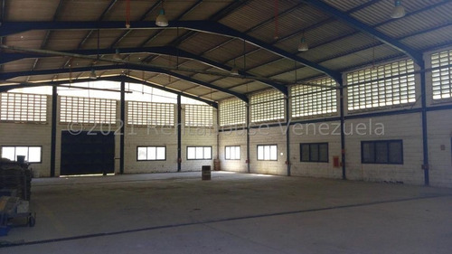 Imagen 1 de 9 de Galpón En Venta En Sector Las Guacharacas, Villa De Cura. 22-14463