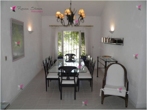 Estupendo Chalet En San Rafael,- Ref: 7453
