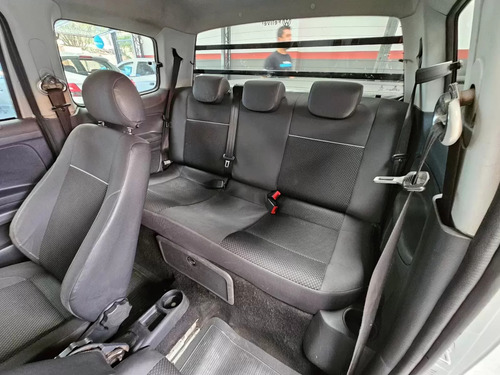 Volkswagen Saveiro ROBUST 1.6 8V CD FLEX