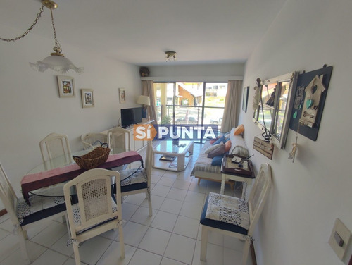 Imagen 7 de 27 de Apartamento En Venta 2 Dormitorios, Frente A Playa El Emir