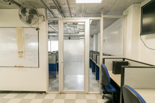 Oficina En Arriendo/venta En Centro Internacional. Cod A1002170