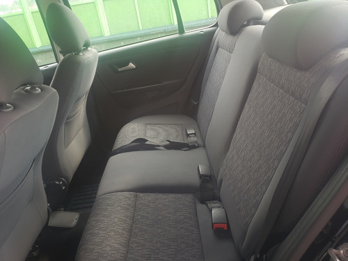 Imagem 12 de 15 de Volkswagen Fox Gii 1.0 Flex 2014