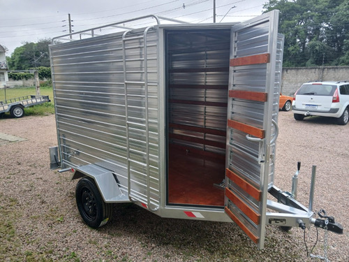Carreta Baú Mede 1,40 X2m Mais 50 Cm Com 1.50 Altura