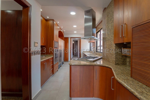 Ms: 24-645 En Venta Espectacular Pent-house En Altamira. A=810m2, 4h, 7b, 4p.