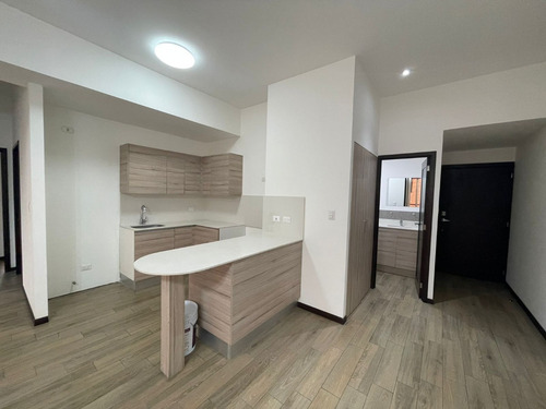Imagen 4 de 7 de Rento Apto Z.14 Casa Once Ref.5891 *balcón, 3 Hab, 2.5 Baños, 2 Parqueos, $900*