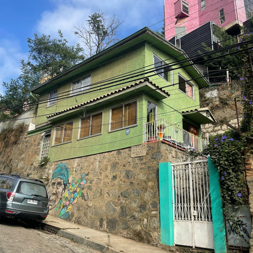 Valpo / Venta Casa 4d 2b 144 Mts2 Cerro Yungay