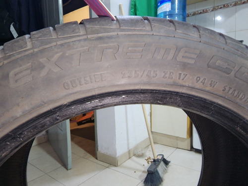 Imagen 5 de 5 de Cubierta Continental Extreme Contact 235 45 17 Malgastada