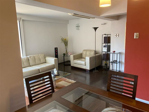 Departamento En Arriendo De 2 Dorm. En Las Condes