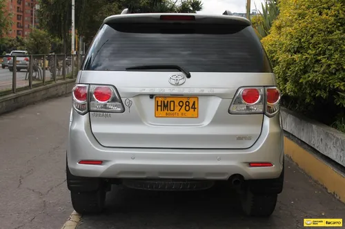Toyota Fortuner 2.7 SR5 4x2 AT