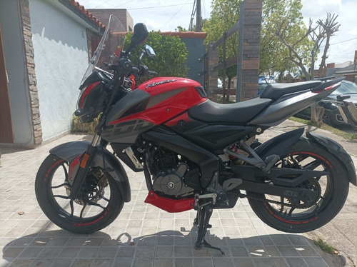 Imagen 2 de 6 de Bajaj Rousser Ns 200