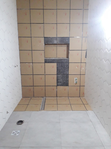 Imagen 4 de 10 de Colocacion De Porcelanato Y Ceramica