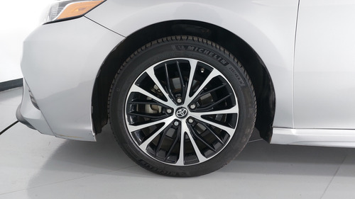 Toyota Camry 2.5 SE AUTO