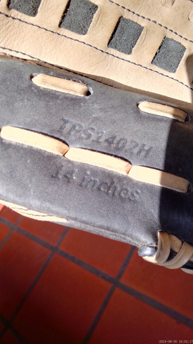 Guante De Ball Louisville Slugger Tps De 14 Pulgadas (Usado)