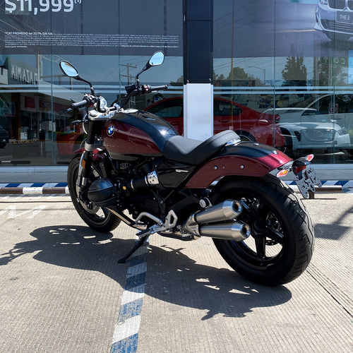 R12 Aventurin Red Metallic 2024