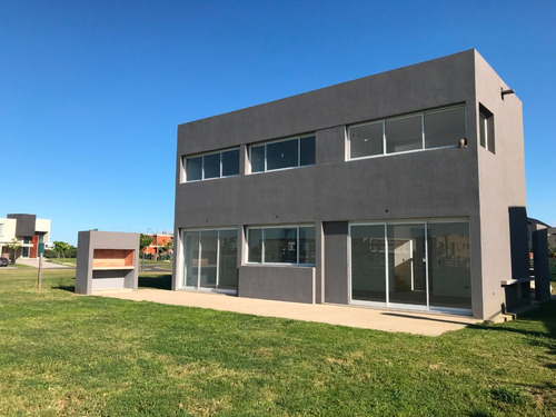Imagen 3 de 14 de Excelente Casa! Puertos Del Lago Nordelta 2, Los Ceibos