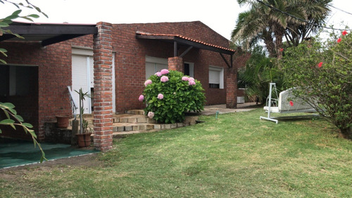 Alquilo Casa En Punta Colorada 4 Dormitorios 2 Baño Piscin