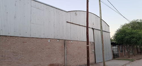 Alquiler - Galpon De 600m² En Barrio Santa Lucia