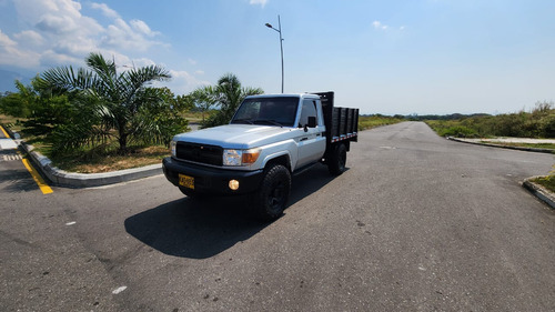 Toyota Land Cruiser 70