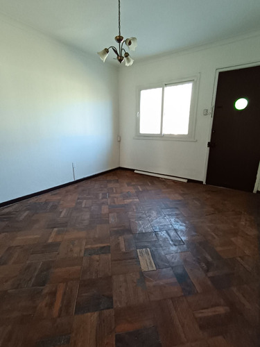 En Arriendo Amplia Casa De 3d1b, Barrio Residencial De Ñuñoa