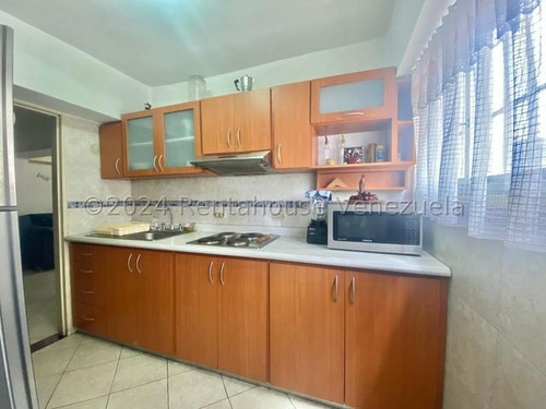 Apartamento En La Candelaria Mls #24-13878