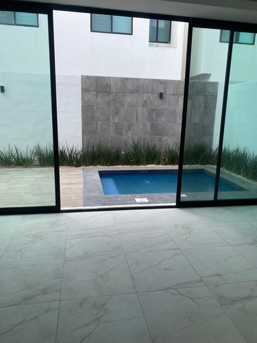 Venta De Casa En Fraccionamiento Aqua By Cumbres