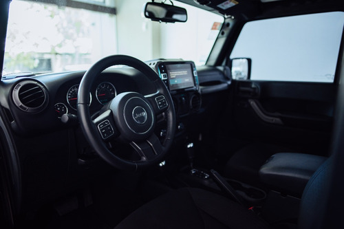 Imagen 3 de 11 de Jeep Wrangler Sport 3.6l