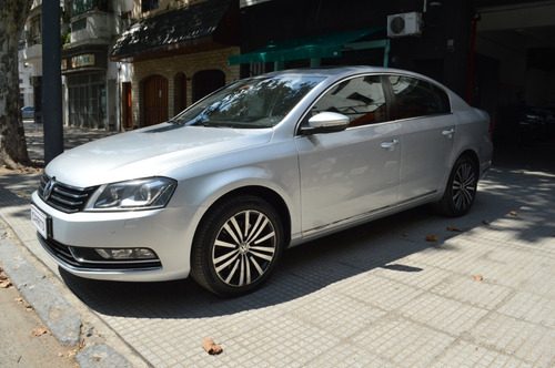 Volkswagen Passat Luxury 2.0 Tsi Dsg 2012 Gris Nafta