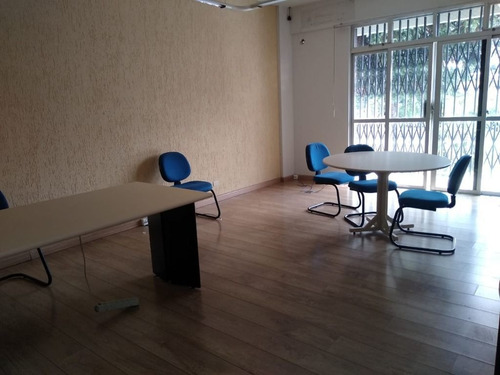 Imagem 15 de 30 de Casa Para Alugar, 571 M² Por R$ 12.000,00/mês - Bom Retiro - Curitiba/pr - Ca0079