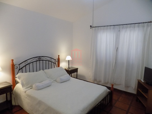 Venta Casa 3 Dormitorios , 3 Baños- Ref: 448